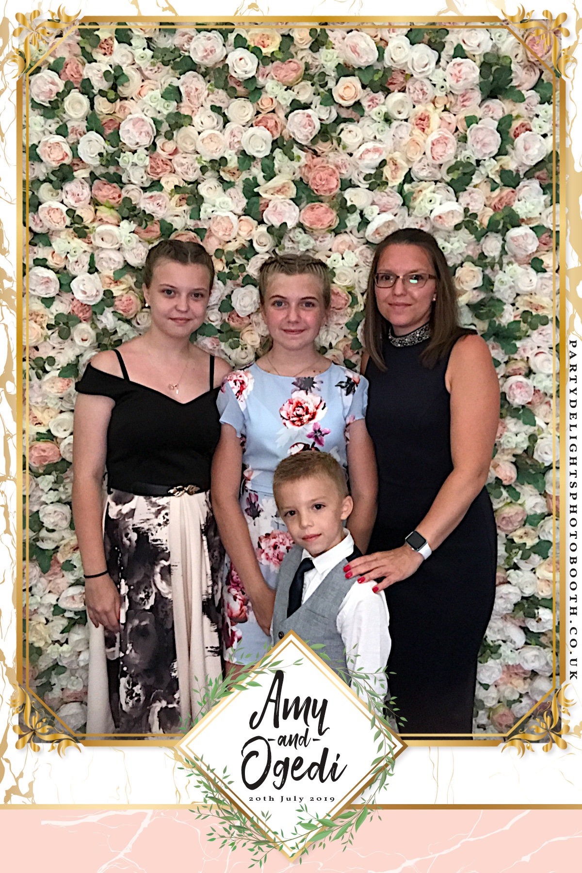Ogedi and Amy’s Wedding - Prints | View more photos from the event at gallery.partydelightsphotobooth.co.uk/u/PartyDelightsPhotoBooth/Ogedi-and-Amy’s-Wedding-Prints-0